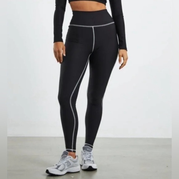 WeWoreWhat Black Leggings with White Stitching- NWT - Picture 5 of 16